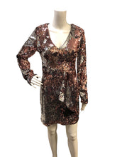 Load image into Gallery viewer, Size M LULU'S Formal Dress
