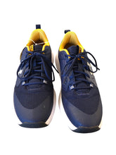 Load image into Gallery viewer, UNDER ARMOUR 11 Shoes
