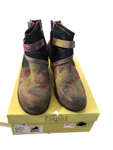 Load image into Gallery viewer, 8.5 L&#39;ARTISTE Boots
