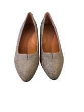 Load image into Gallery viewer, 6 L'AMOUR DES PIEDS Shoes
