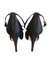 Load image into Gallery viewer, 6.5 NINA Shoes
