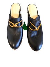 Load image into Gallery viewer, 9.5 VERONICA BEARD Shoes
