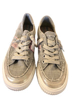 Load image into Gallery viewer, 8.5 BLOWFISH Shoes
