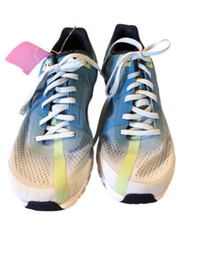 9 ON CLOUD Shoes