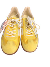 Load image into Gallery viewer, 7 BACK 70 Shoes
