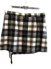 Load image into Gallery viewer, Size 10 ANTONIO MELANI Skirt
