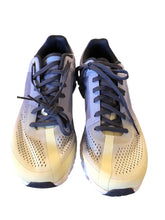 Load image into Gallery viewer, 8.5 ON CLOUD Shoes
