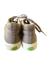 Load image into Gallery viewer, 8 CARIUMA Shoes
