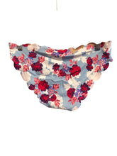 Load image into Gallery viewer, Size M VANILLA BEACH Swimsuit
