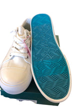 Load image into Gallery viewer, 8.5 BLOWFISH Shoes
