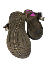 Load image into Gallery viewer, 8 CHACO Shoes
