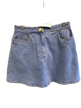 Load image into Gallery viewer, Size S TUCKERNUCK Skirt
