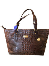 Load image into Gallery viewer, BRAHMIN Purse
