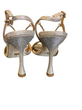 Load image into Gallery viewer, 8 BADGLEY MISCHKA Shoes
