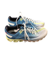 Load image into Gallery viewer, 9 ON CLOUD Shoes
