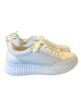 Load image into Gallery viewer, 9.5 STEVE MADDEN Shoes
