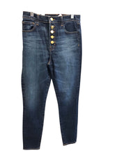 Load image into Gallery viewer, Size 2 J BRAND Jeans
