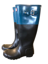 Load image into Gallery viewer, 9/10 HUNTER Boots
