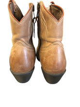 Load image into Gallery viewer, 8.5 ARIAT Boots

