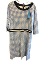 Load image into Gallery viewer, Size 2XL DRAPER JAMES Plus Size Dress/Skirt
