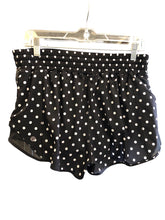 Load image into Gallery viewer, Size 10 LULULEMON Shorts
