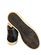 Load image into Gallery viewer, 8 P448 Shoes
