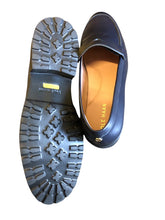 Load image into Gallery viewer, 9.5 COLE HAAN Shoes
