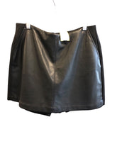 Load image into Gallery viewer, Size 6 CABI SKORT
