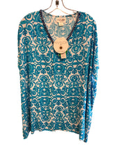 Load image into Gallery viewer, Size S/M NVELOP Coverup
