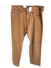 Load image into Gallery viewer, DOCKERS Size 32/32 Pants
