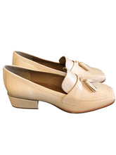 Load image into Gallery viewer, 11 DONALD J PLINER Shoes

