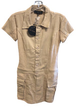 Load image into Gallery viewer, Size M NO VACANCY Dress
