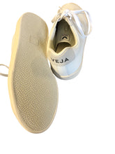 Load image into Gallery viewer, 9 VEJA Shoes

