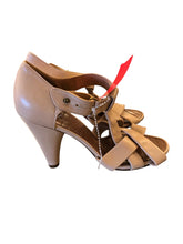 Load image into Gallery viewer, 6.5 CHIE MIHARA Shoes
