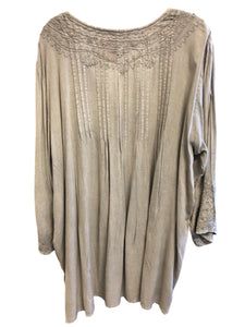 Size 2X SOLITAIRE Plus Size Tops
