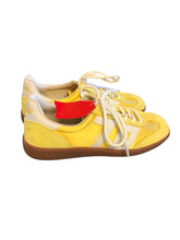 Load image into Gallery viewer, 7 BACK 70 Shoes
