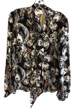 Load image into Gallery viewer, Size M LILLY PULITZER Top
