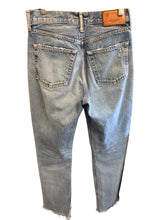 Load image into Gallery viewer, Size 2 MOUSSY VINTAGE Jeans
