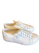 Load image into Gallery viewer, 8.5 SAM &amp; LIBBY Shoes
