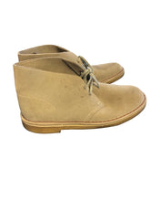 Load image into Gallery viewer, CLARKS 9 Shoes

