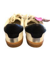 Load image into Gallery viewer, 10 DOLCE VITA Shoes
