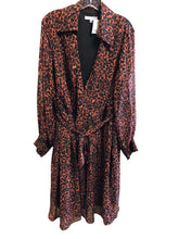 Load image into Gallery viewer, Size 18W SANDRA DARREN Plus Size Dress/Skirt

