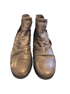 7.5 MIZ MOOZ Shoes