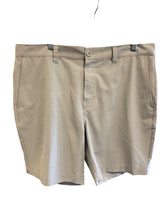 Load image into Gallery viewer, TRAVIS MATTHEW Size 36 Shorts
