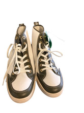 Load image into Gallery viewer, 9 MICHAEL KORS Shoes
