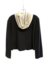 Load image into Gallery viewer, Size M LOU &amp; GREY Jacket
