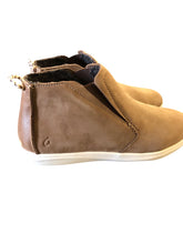Load image into Gallery viewer, 9 OLUKAI Shoes

