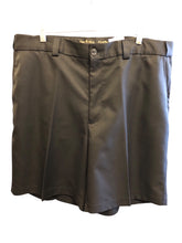 Load image into Gallery viewer, OAK HILL Size 44 Shorts
