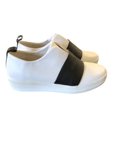 Load image into Gallery viewer, 7.5 KARL LAGERFELD Shoes
