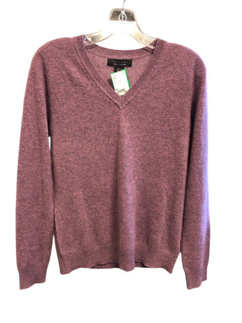 Size M TAHARI Sweater